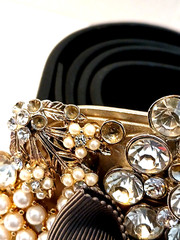 SIGNED DESIGNER CRYSTAL & FAUX PEARL BELT BUCKLE W/ BELT