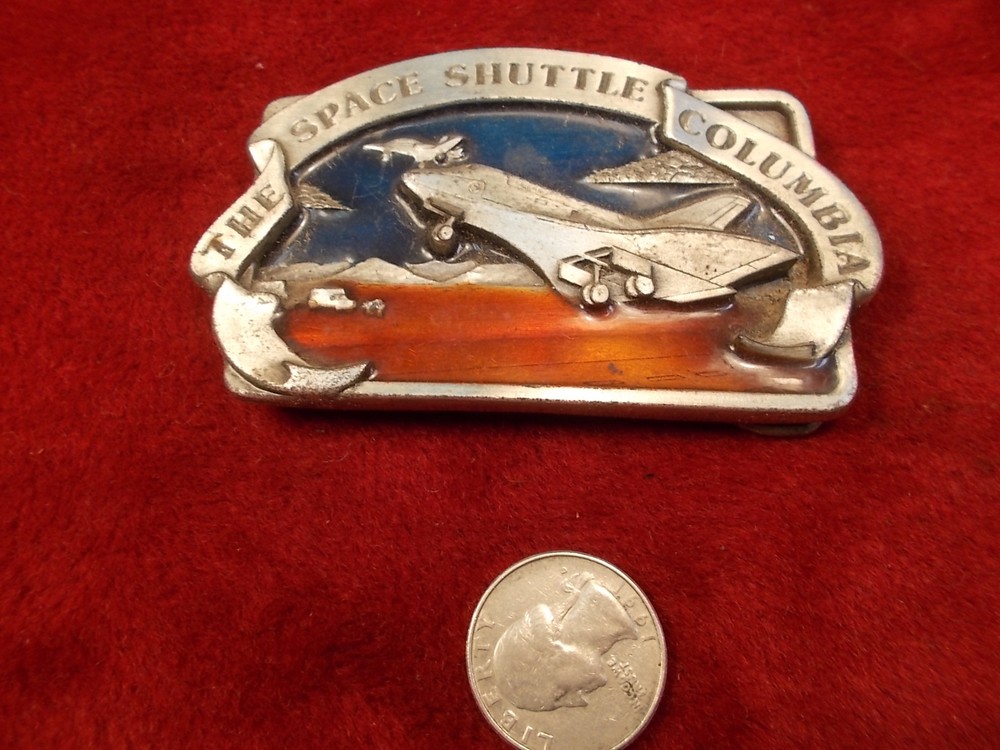 N/M CONDITION 1982 BERGAMOT BELT BUCKLE « THE SPACE SHUTTLE COLUMBIA », COLORED