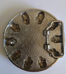 Virtis Bioworld Skullls Cross Nickel Belt Buckle Durable Silver /Red/Black