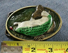 FISH BASS FISHING LURE COLORED DETAILED UNDERWATER SCENE FISHERMAN BELT BUCKLE