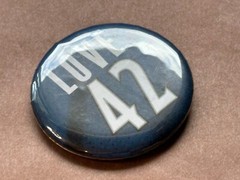 Minnesota Timberwolves NBA BASKETBALL pin pinback button Round LOVE 42 Blue 2&Prime;