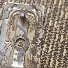 Chambers Belt Co. Men’s Western Wagon Horse Embossed Buckle Silver/Gold 1in