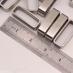 1 1/2&Prime; (38mm) width belt Leather – 39mm inner Max width; Recommended
