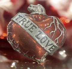 TRUE LOVE FLAMING HEART WITH BARBED WIRE BELT BUCKLE TATTOO STYLE US MADE NEW!
