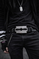 Unique razor blade belt buckle