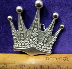 Great/Fun/Fashionable Belt Buckle Silvertone Rhinestone Crown King Queen Signed