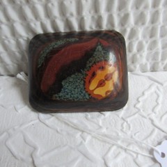 Vintage Belt Buckle Bakelite? L 3 x W 2.5 unsure of material