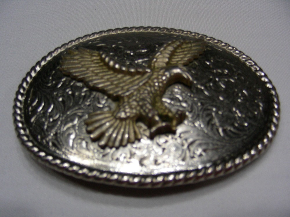 SLIVER EAGLE – ROUND – 2.75&Prime; X 3.5&Prime; METAL BELT BUCKLE!