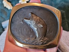Vintage 1978 SL Knight Sculpture Bass Fly Fishing Belt Buckle Solid Bronze USA