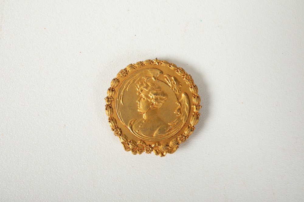 Gilted Fancy Buckle (B6B) Victorian Man Framed w/Eagle (JSF6) Golden Wreath