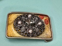 Chunky Raised Flower Swirl Theme Oval Cluster In Rectangular Belt Buckle