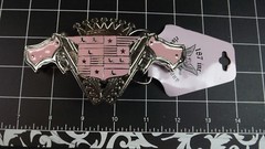 Collectible BRIGHT Finish STAINLESS STEEL Belt Buckle « PINK ENAMEL-PISTOLS »