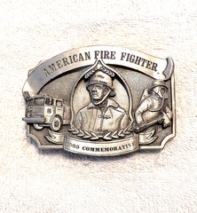 LIMITED EDITION AMERICAN FIRE FIGHTER 1985 COMMEMORATIVE 4006 OF 8000 ARROYO BB7
