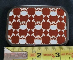 SKULL AND CROSSBONES PIRATE CROSS BONES RED WHITE PATTERN BELT BUCKLE DOWN
