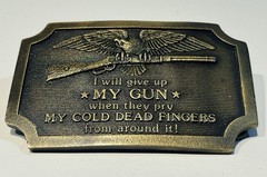 Indiana Metal 1977 Belt Buckle – « I&rsquo;LL GIVE UP MY GUN WHEN…” Charlton Heston NRA