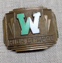 1950s vintage VERITHIN belt buckle « W » high school BRASS giant grip WESTERN