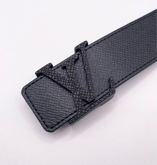 Louis Vuitton Pre-Owned Taiga Belt M6897 Suntulle Initial