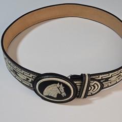 YAC Leather And Silk Blk And White Horse Head Design Belt 34&Prime;