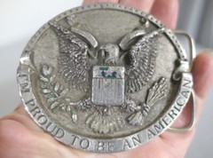 1981 Bergamot USA Great Seal « I&rsquo;m Proud To Be An American » Pewter Belt Buckle