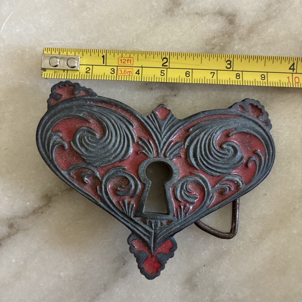 Preowned Y2K Heavy Metal Belt Buckle Heart/keyhole Good Used Cond Mall Goth