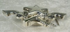 Rock Rebel 2 Revolvers 1 Star Belt Buckle Lighter Holder Pistols Buckle