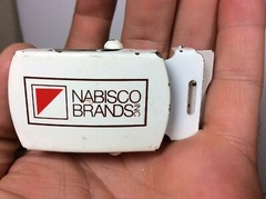 NABISCO BRANDS INC ADVERTISING WHITE w OLD RED LOGO SLIP BELT BUCKLE MADE IN USA