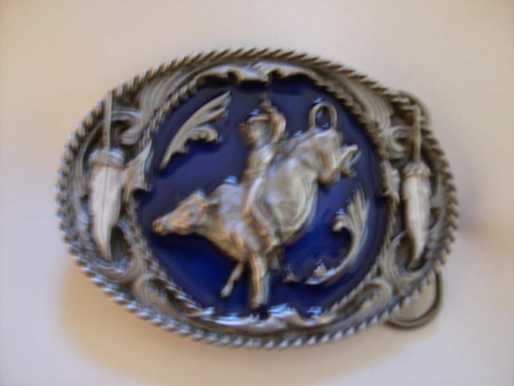 Casual Pewter Siskiyau Belt Buckle, Cowboy Western Themed « Bull Rider »