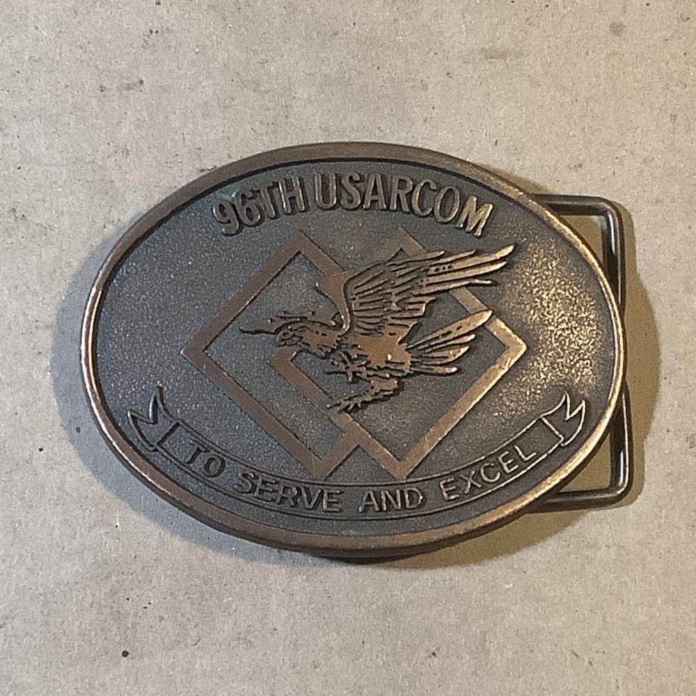 Vintage 96th Usarcom Metal Badge RjC To Serve And Excel INV-AT26
