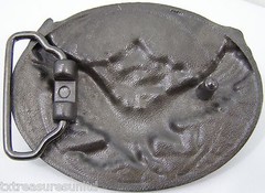 BELT BUCKLES Soaring Flying Eagle Mountains Ant. Silver Gray Oval Patriotic NWOT