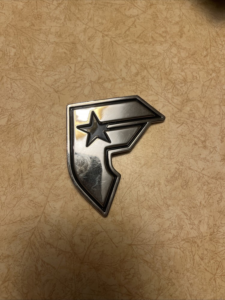 Famous Stars And Straps Belt Buckle « Chrome » plating y2k