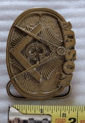 MASON MASONIC SQUARE COMPASS BLUE LODGE G BRASS COLOR FINISH BELT BUCKLE 1985