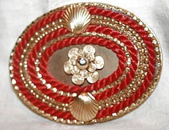 Lg. Oval Gold Tone Metal Belt Buckle Red Braid Clam Shells