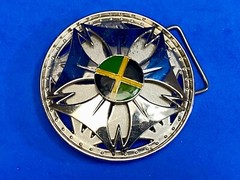 Spinning Moving Round Wheel Green Black Yellow Flag? Color Belt Buckle