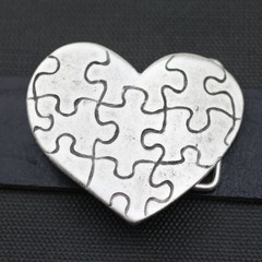 Metal Heart Puzzle Belt Buckle – Romantic Design, Classic and Modern