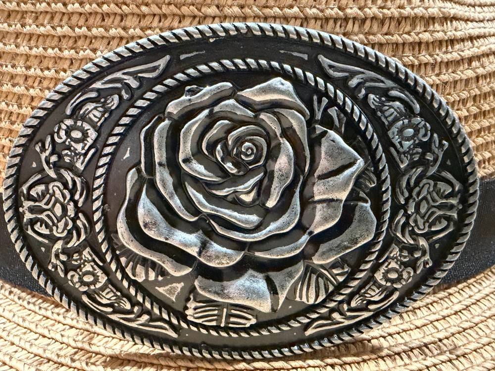Antiqued Silver Oval Western Cowboy Rose Floral & Vine Belt Buckle