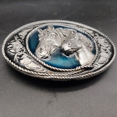 1991 Siskiyou Buckle Co A-5 Two Horses on Green Enameled Background
