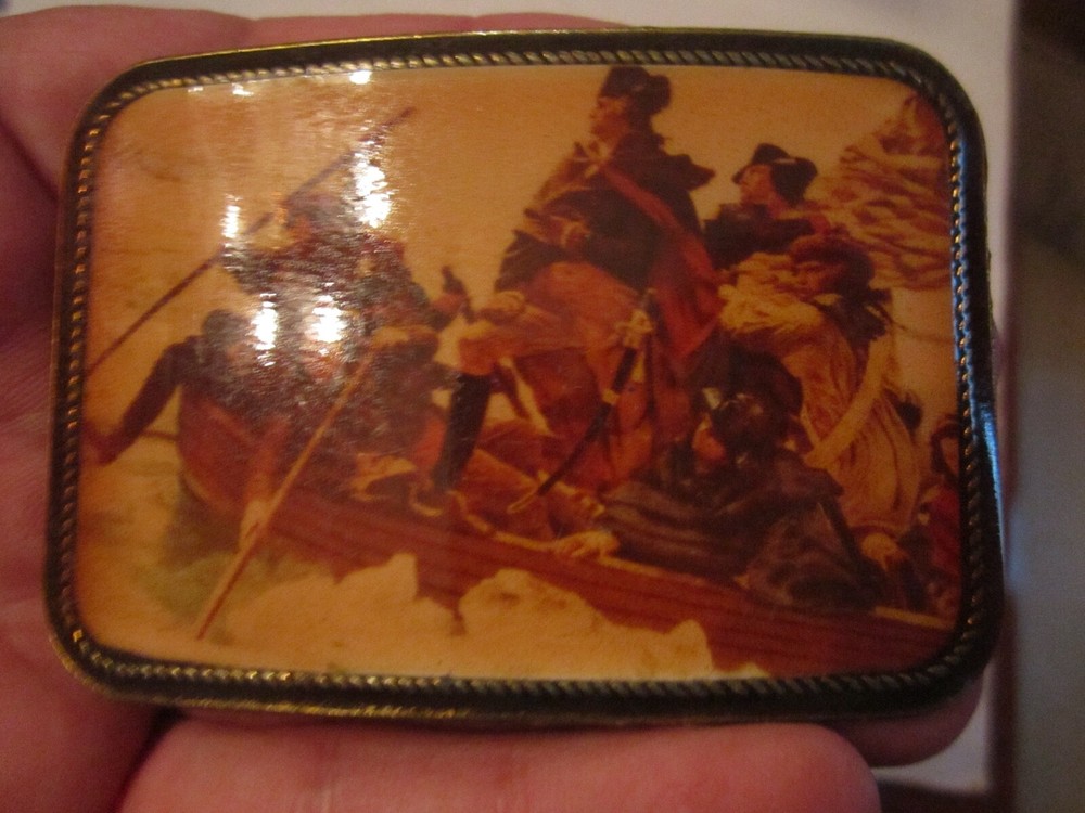 VINTAGE AMERICAN COLONIAL SCENE DESIGN BELT BUCKLE – GW-15