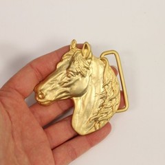 Matte Gold Horse Head Belt Buckle – Minimalist Premium Look