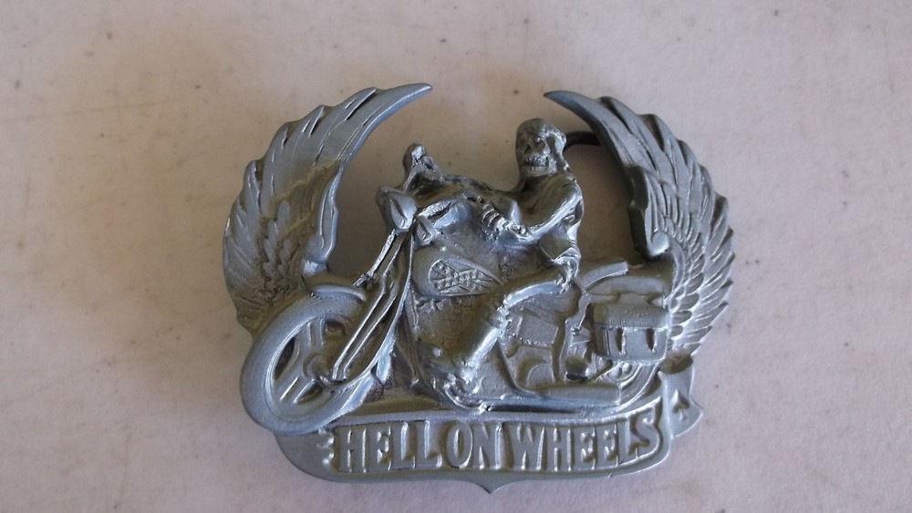 Motorcycle Belt Buckle « Hell On Wheels » New Novelty Pewter