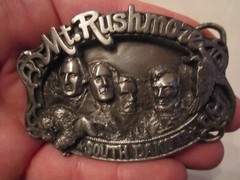1985 MOUNT RUSHMORE BELT BUCKLE – LMTD EDITION #786B/5000 – HEAVY – BOX GW 2