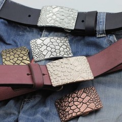 Croco Look Metal Belt Buckle – Textured Design, Elegant & Modern