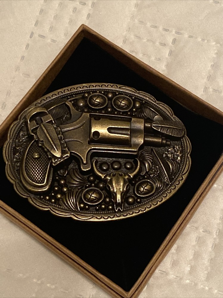 Unisex Cowboy Western Belt Buckle for Rodeo Style Retro Wear – Gun and Bull Head