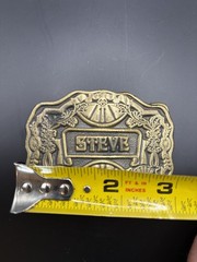 Oden Men&rsquo;s Western Gold Tone Steve Name Plate Floral Antique Belt Buckle 2 in