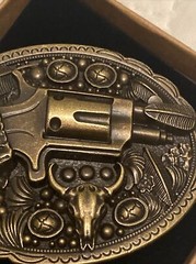 Unisex Cowboy Western Belt Buckle for Rodeo Style Retro Wear – Gun and Bull Head