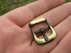 Bridle Center Bar Buckle fr 5/8 inch or 15 mm wide leather antique bronze finish