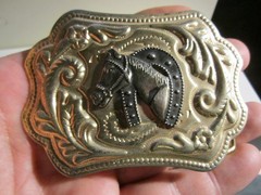 VINTAGE HORSE AND HORSE SHOE THEME BELT BUCKLE – GW-26