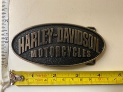 Harley-Davidson men&rsquo;s classic belt buckle.#97880-08VM.Brushed nickel w/ black.