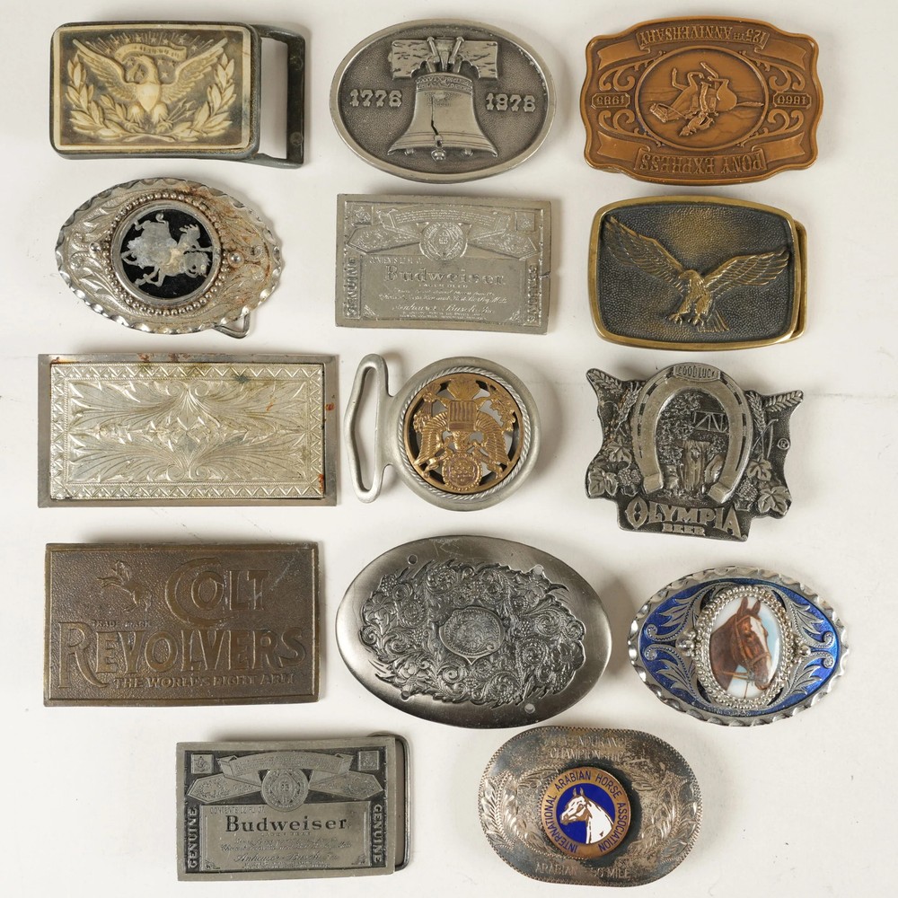 14x Vintage & Modern Belt Buckles w/ Various Themes 32310