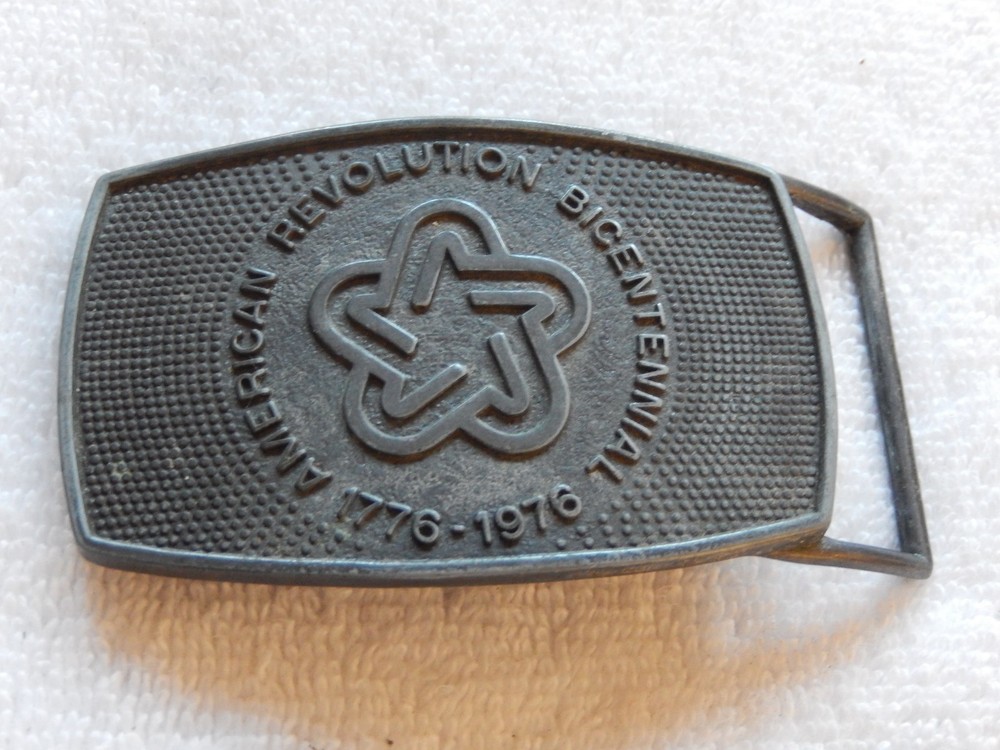 Vintage 1976 American Revolution Bicentennial Belt Buckle