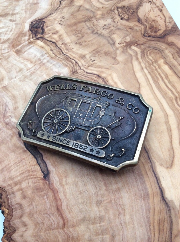 VINTAGE 1973 WELLS FARGO STAGECOACH BELT BUCKLE LICENSED BRASS